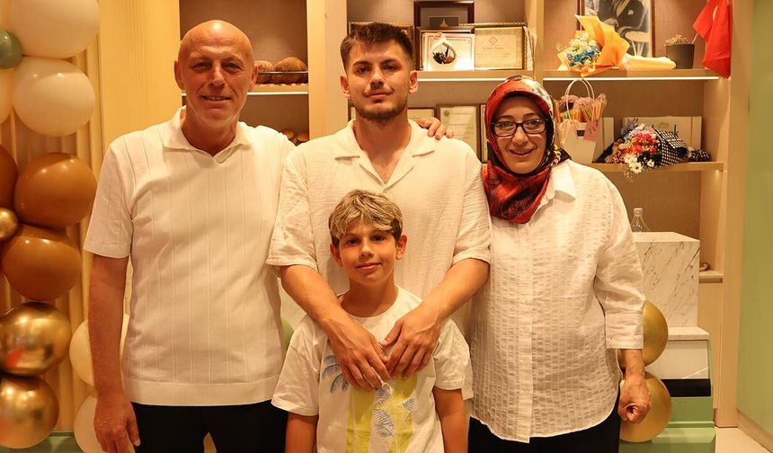 Çınarcık'ta Teknolojiyi Lezzetle Buluşturan Açılış