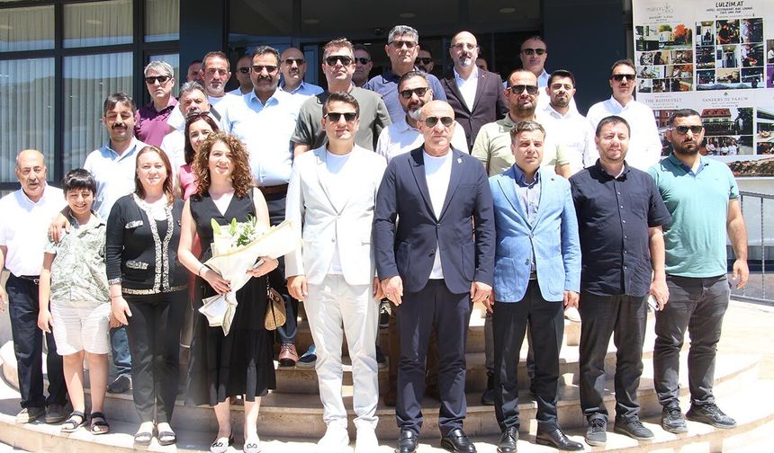 Türkiye Kamu-Sen Yalova İl Başkanlığı'nda Bayrak Değişimi