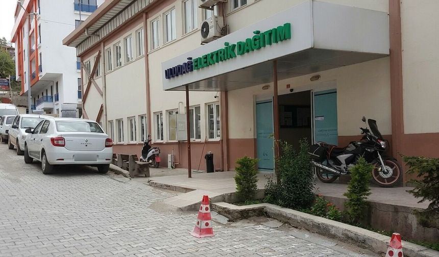 Yalova'da Plansız Elektrik Kesintisi Tepki Çekti