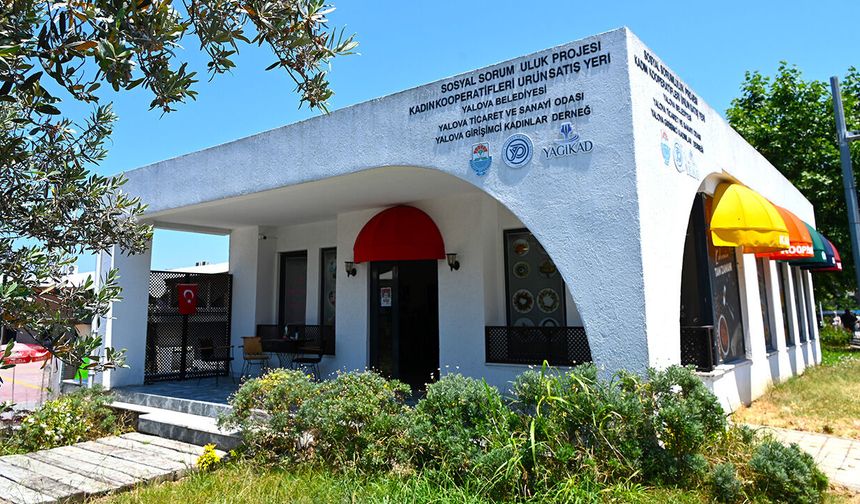 Yalova’nın Yerel Hediyelik Ürünleri Ve Kadınların El Emekleri Bu Noktadan Satılıyor