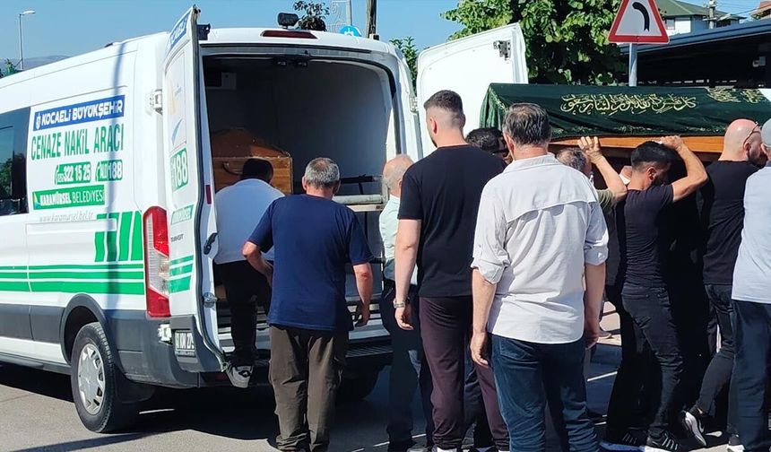 Yalova'daki Faciada Hayatını Kaybeden Baba ve Oğul Son Yolculuğuna Uğurlandı