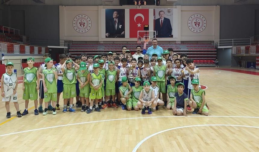 U10’da Zirve Uludağ Basketbol’un