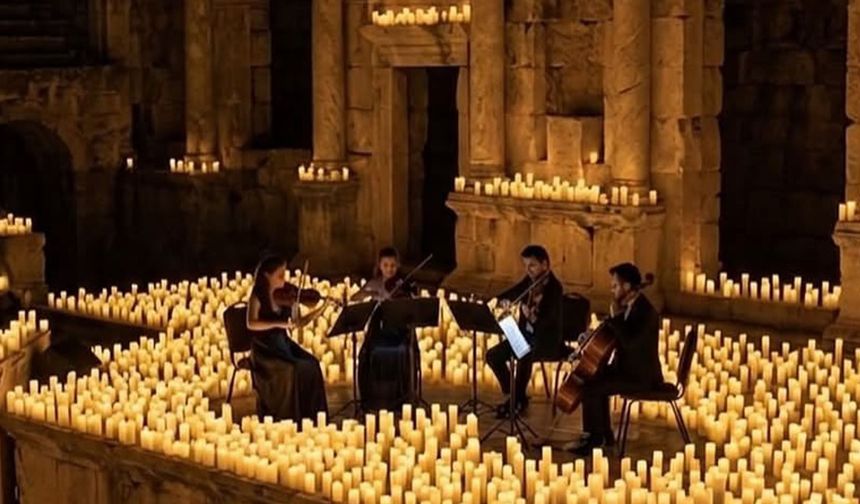 Yalova'da Mum Işığında Konser Keyfi