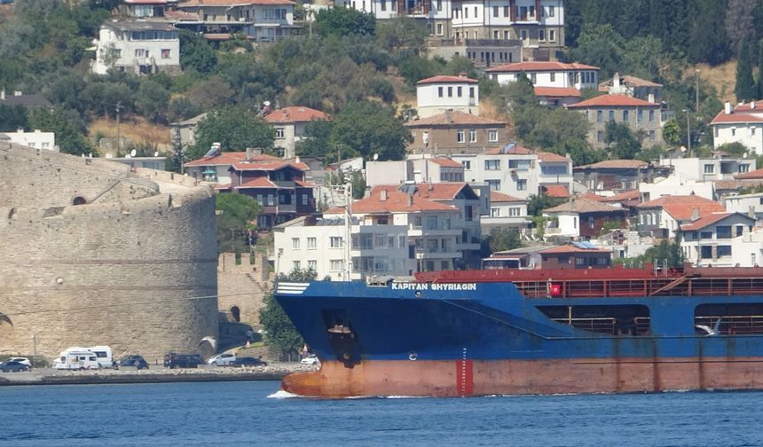 Yalova’ya Gelen Gemi Çanakkale Boğazı’nda Arızalandı