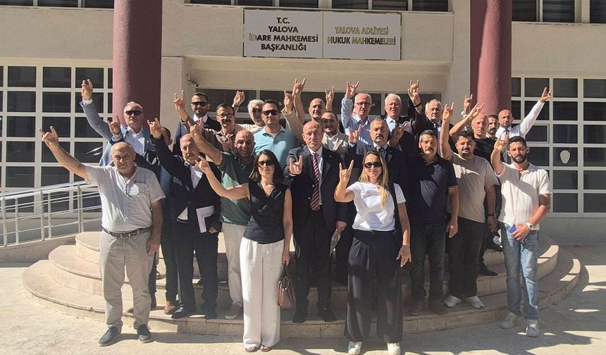 MHP Yalova İl Başkanı Mustafa Deviren Mazbatasını Aldı