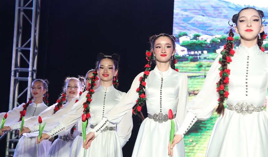22. Yalova Uluslararası Kafkas Dans ve Müzik Festivali Sona Erdi