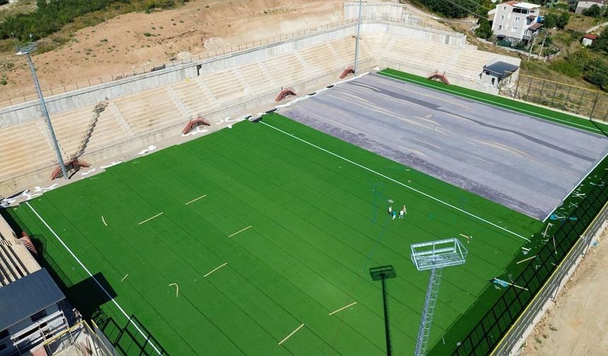 Çınarcık Futbol Sahasının %85’i Tamamlandı