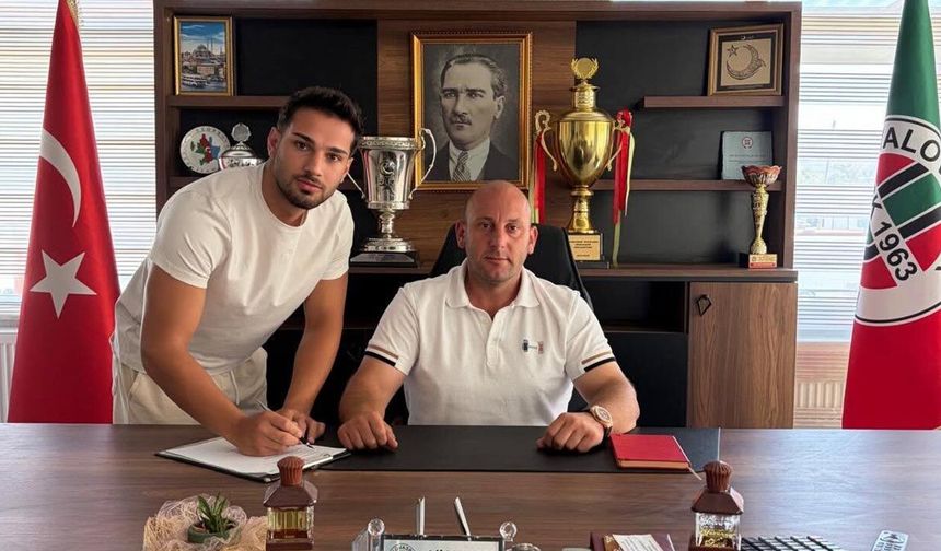 Taha Kutlu Yalovaspor’a İmzayı Attı