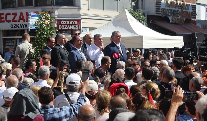 Özgür Özel Yalova’da Yoğun İlgiyle Karşılandı
