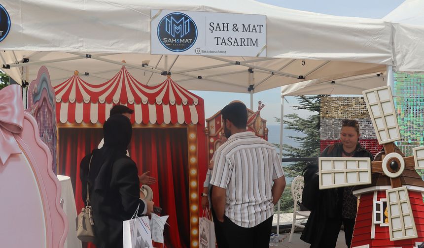 Yalova’da Balon Festivali Renkli Görüntülere Sahne Oldu