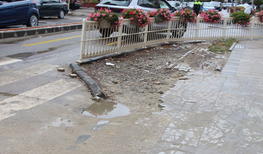 Yalova’da Yağmur Sonrası Çamur Çilesi