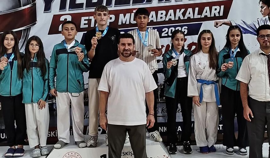 Taşköprü’nün Karatecilerinden Eskişehir’de 6 Madalya