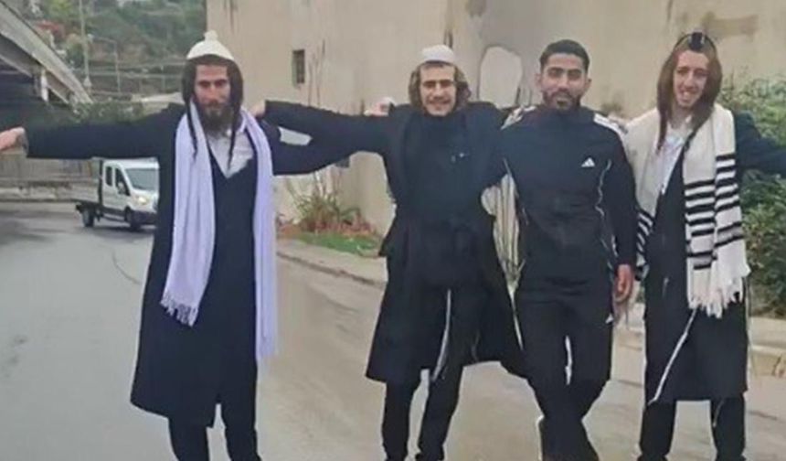 İzmir’de Yahudiler Netanyahu’nun Gidişini Kutladı