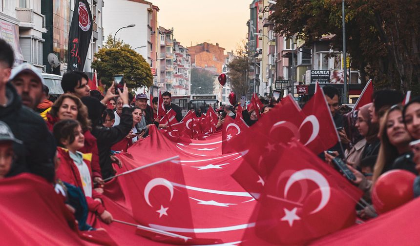 Yalova’da 29 Ekim Coşkusu Fener Alayıyla Taçlanacak