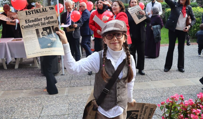Yalova’da Çocuklardan Cumhuriyet’in 103. Yılına Özel Gazete Dağıtımı