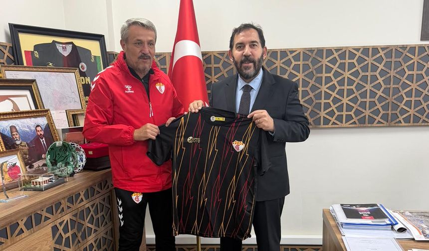 İnce'den Soygüzel'e Edirnespor Forması