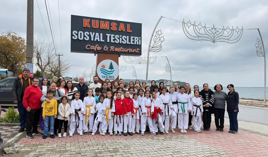 Şampiyonlar Başkan Nurten'i Ziyaret Etti