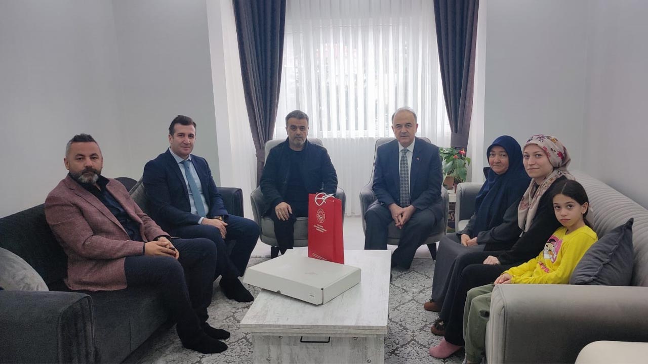 Şehitlerimizin aileleri unutulmadı (1)