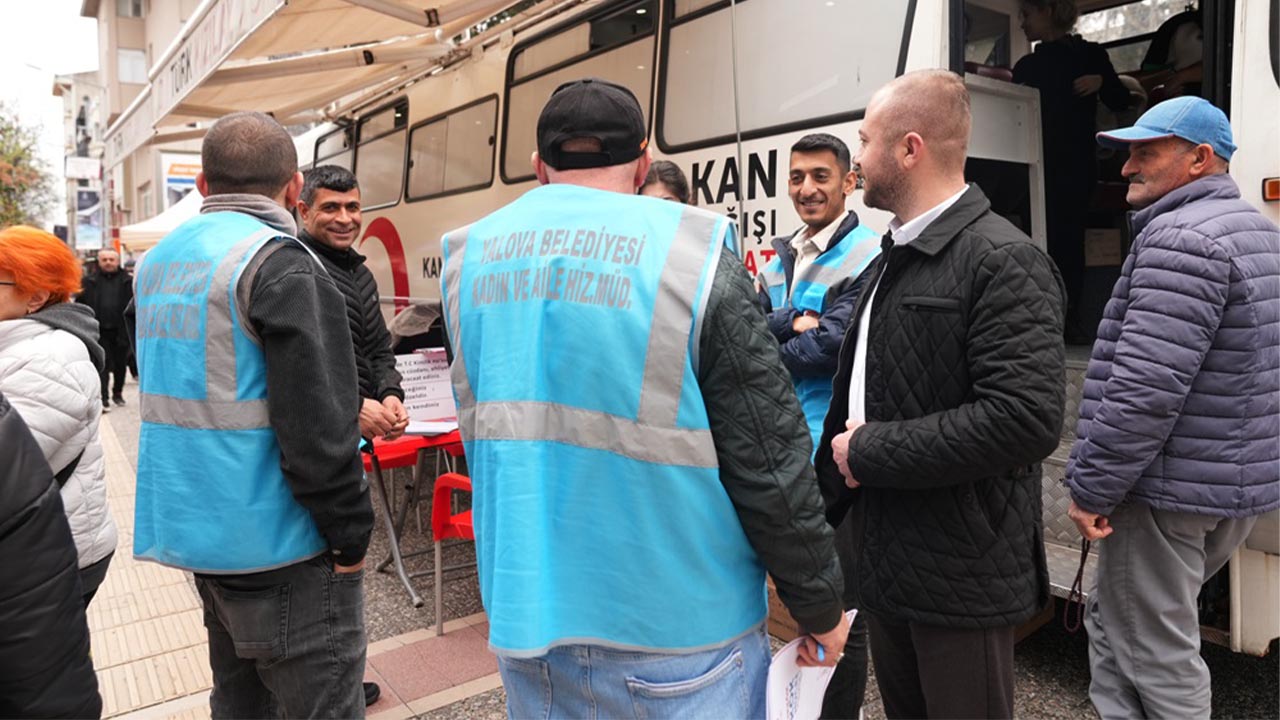 YALOVA BELEDİYESİ PERSONELLERİNDEN KÖK HÜCRE İÇİN KAN BAĞIŞI