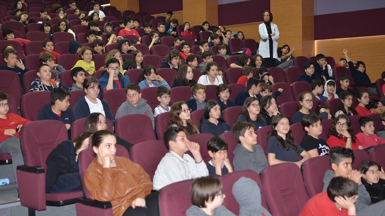 Güçlü Koleji’nden ‘Sağlıklı Beslenme’ Konferansı (4)