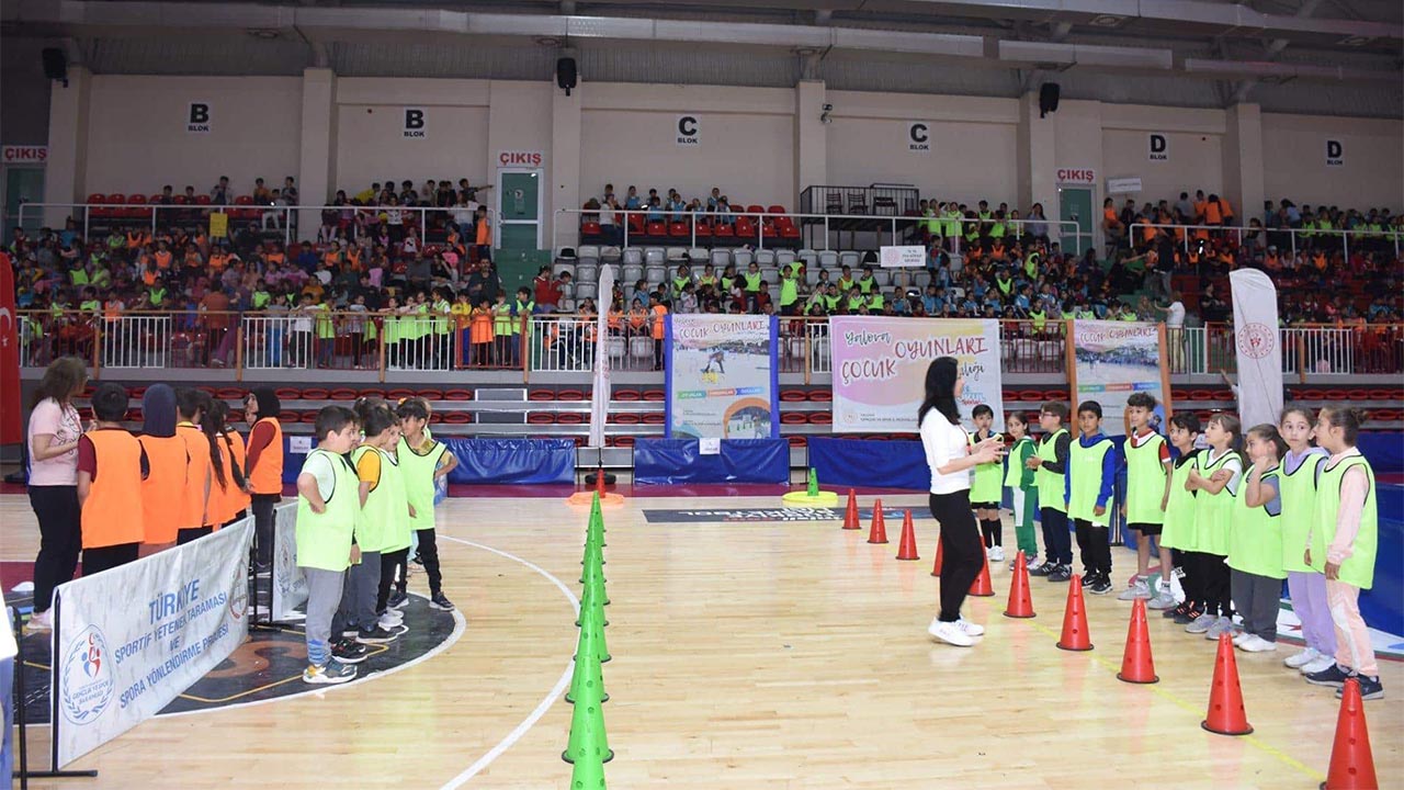 Yalova Çocuk Oyunları Şenliği finali gerçekleştirildi (16)