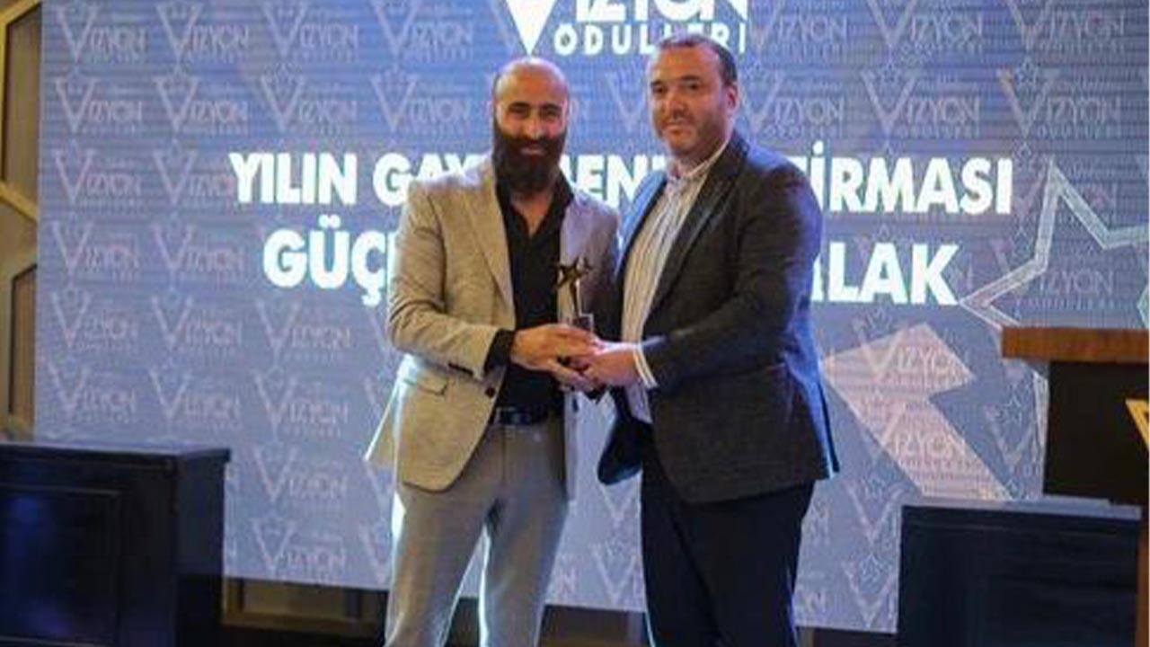Necati Erbul'dan Yalova My Vizyon Ödülleri’ne katılım (4)