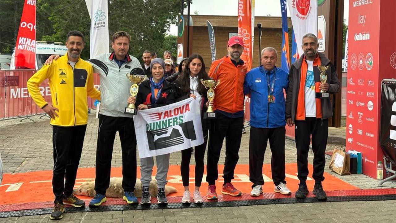 Yalova Runners Bursa’dan madalya ile döndü (2)