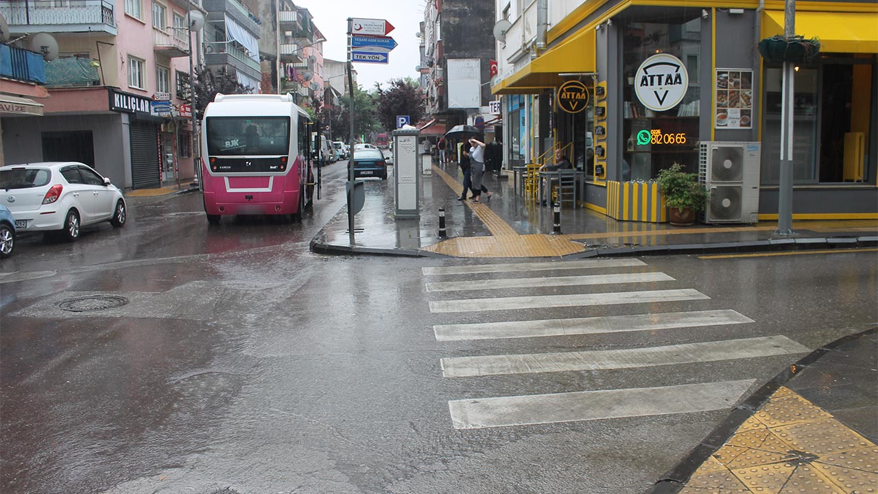 Sağanak Yağış Yalova'yı Vurdu2