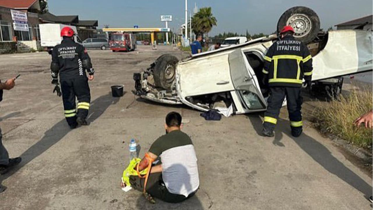 Taşköprü Mevkii’nde maddi hasarlı trafik kazası (4)