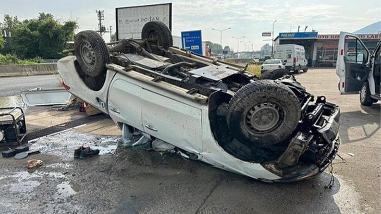 Taşköprü Mevkii’nde maddi hasarlı trafik kazası (6)