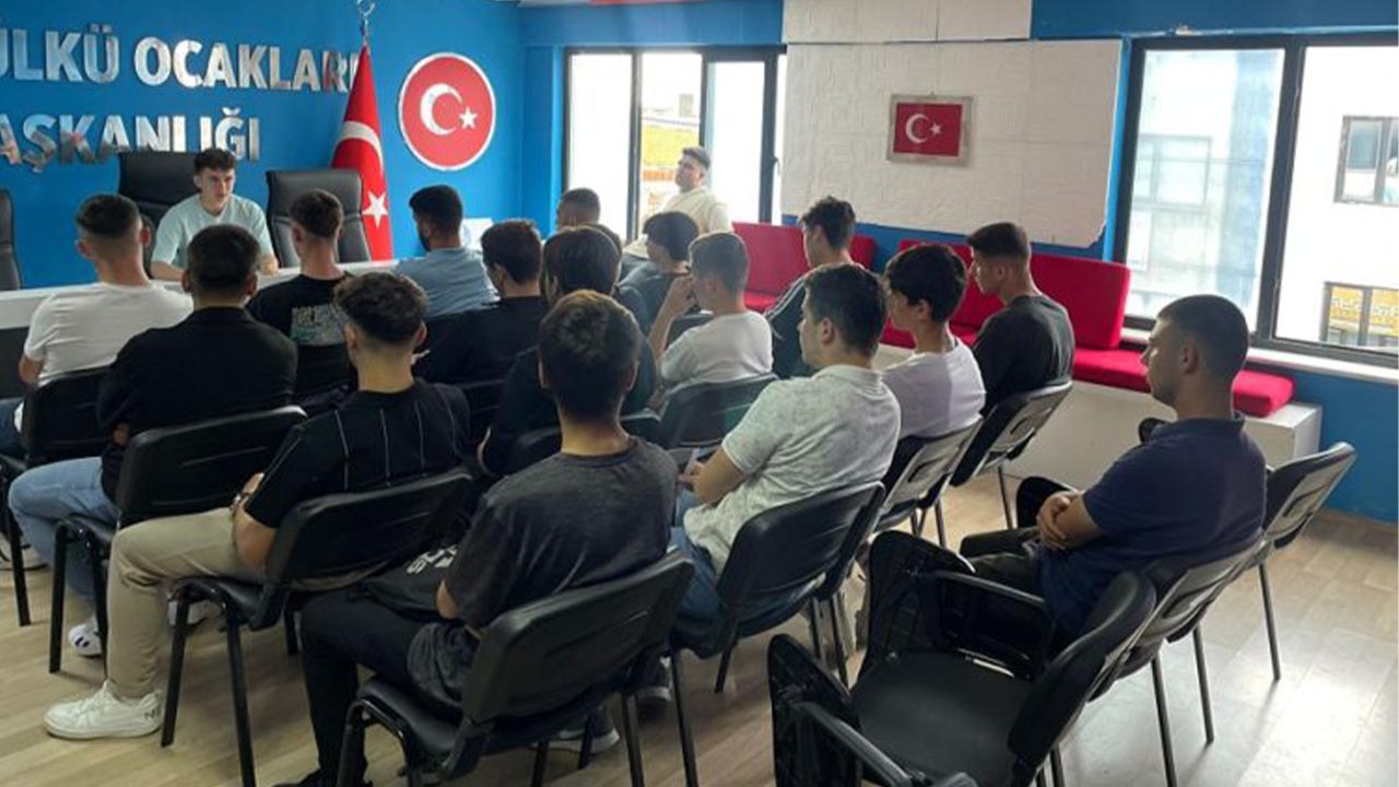 Ülkücü Ocaklarından Fırat Yılmaz Çakıroğlu Semineri2