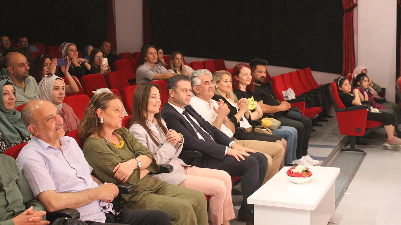 Atatürk'ten Aşık Veysel Tiyatrosu10