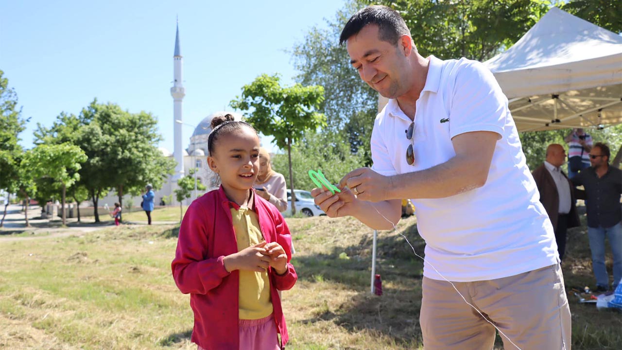 Gökyüzü Rengarenk Oldu (2)