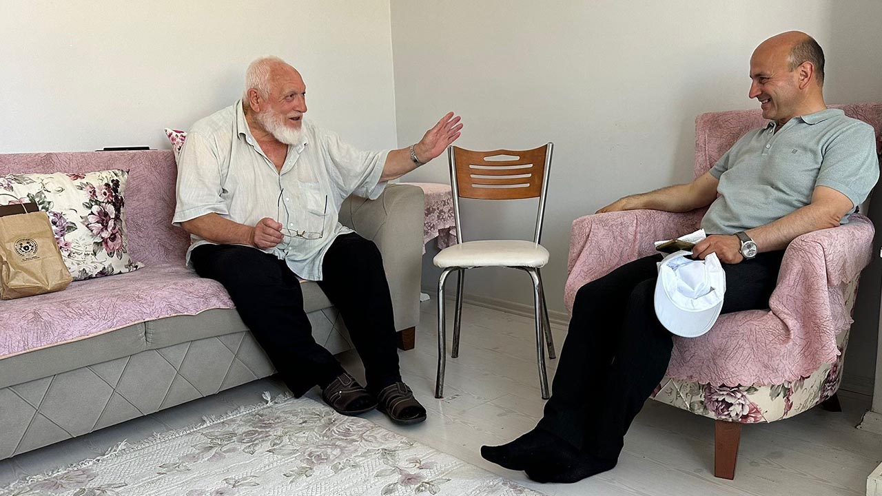 Başkan Oral, ilçe büyükleriyle bayramlaştı