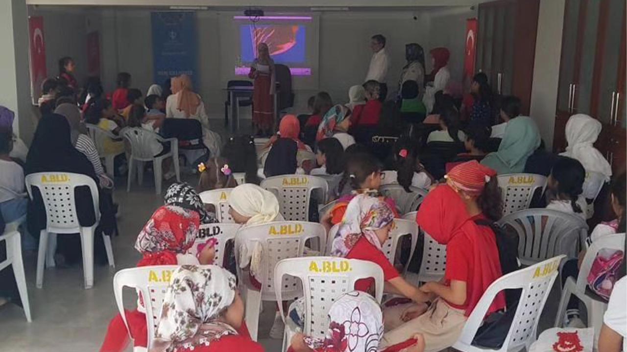 Kur'an Kursu Öğrencilerinden 15 Temmuz Şehitlerine Vefa Programı (1)