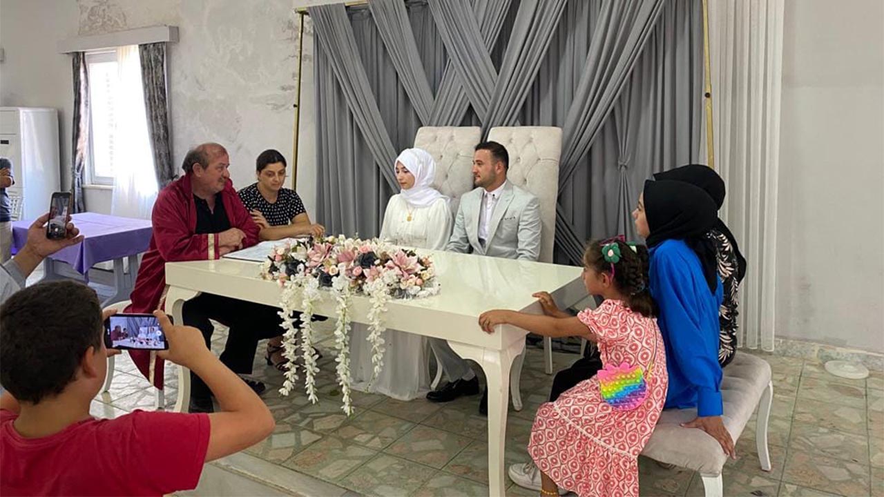 Başkan Temel, Nikah Kıydı (1)