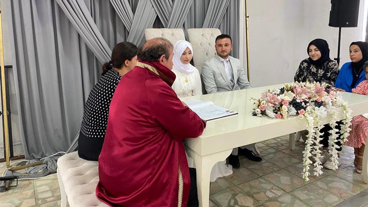 Başkan Temel, Nikah Kıydı (2)