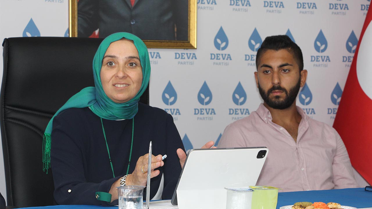 DEVA Partisi İstanbul Milletvekili Elif Esen Yalova’da (9)