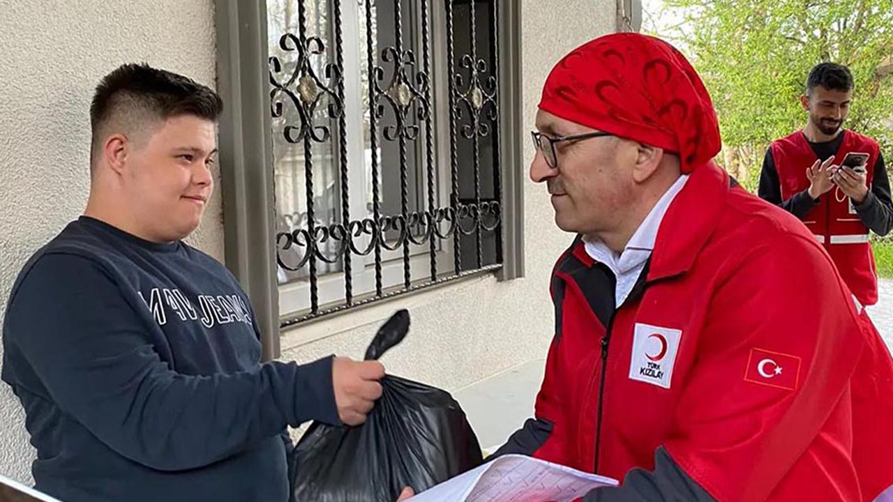 Türk Kızılayı Saha Çalışmalarını Sürdürüyor (2)