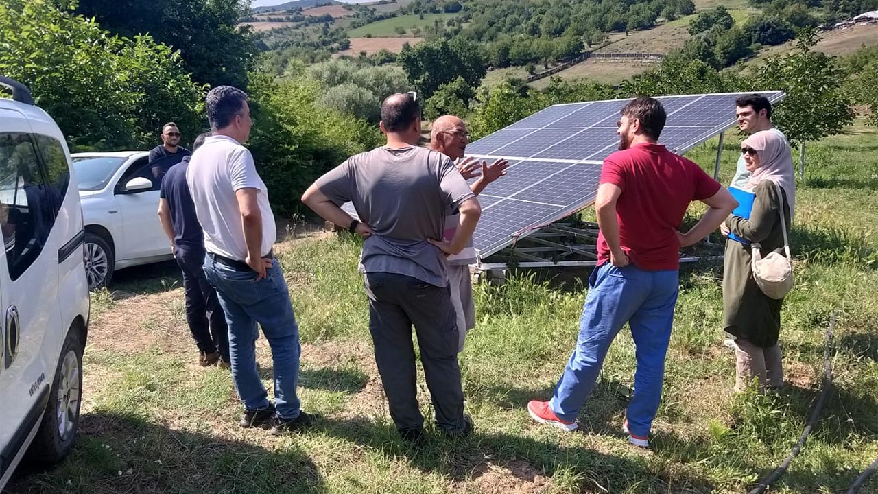 Parıldar, yeni sulama sistemini yerinde inceledi (4)