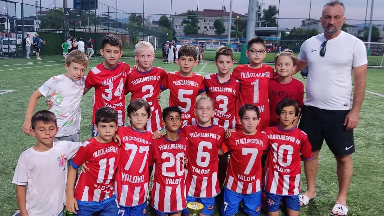 Yıldızlarspor, U11 Şampiyonu Oldu (1)