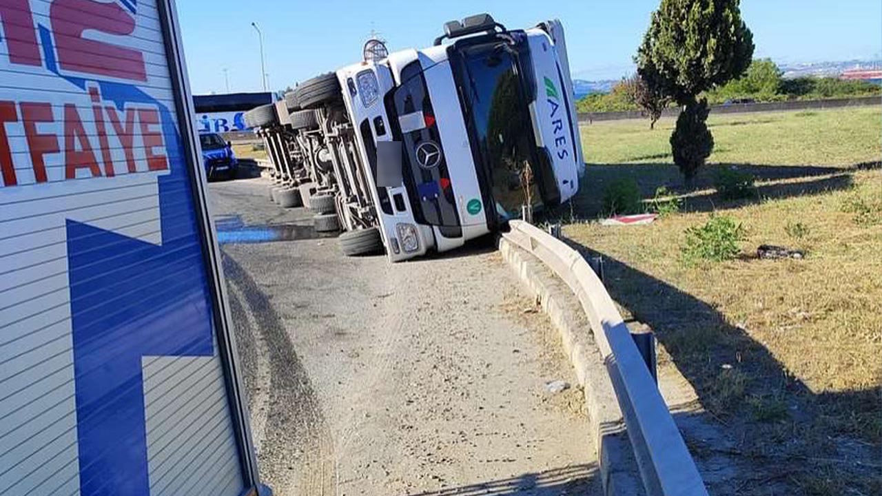 Yalova Taşköprü - Topçular mevkiinde tır kazası (2)