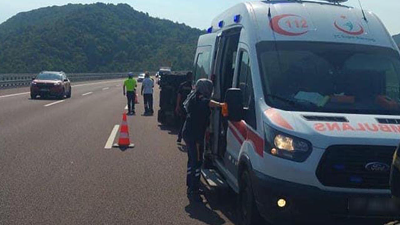 Altınova - İstanbul - İzmir otoyolunda maddi hasarlı trafik kazası (3)