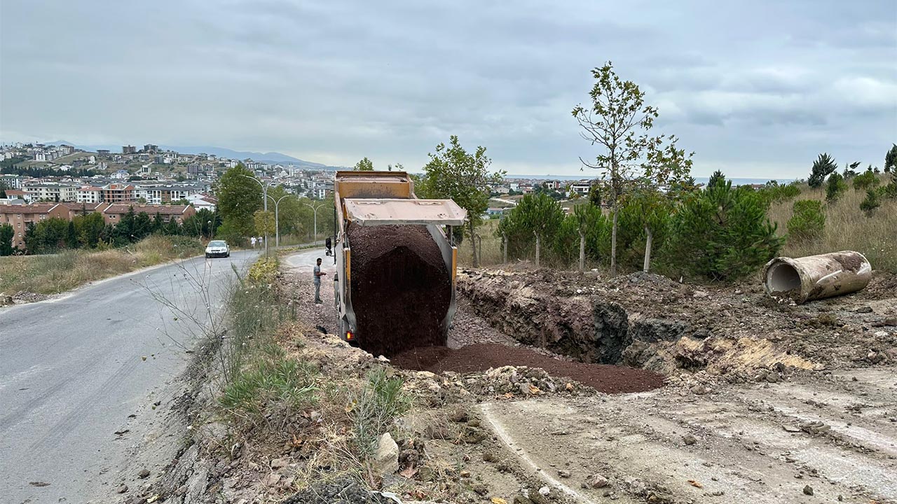 Gençlik Caddesi onarılıyor (3)