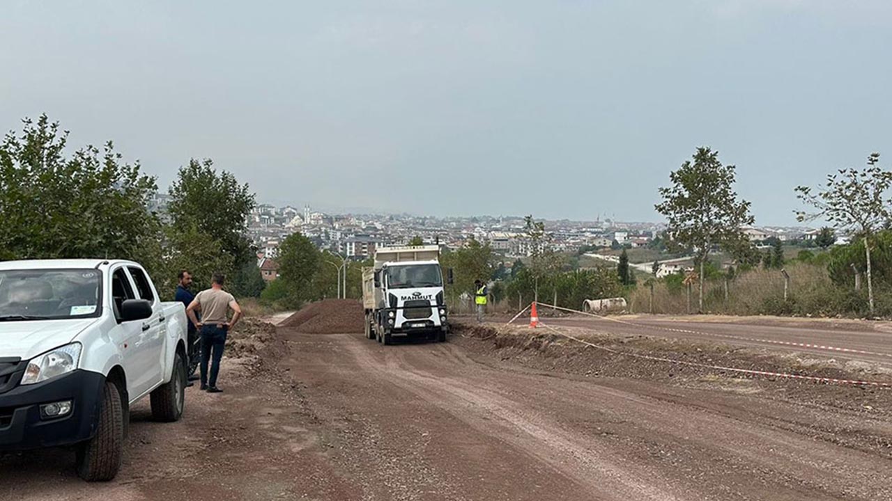 Belediye ekipleri Çiftlikköy için çalışıyor (3)