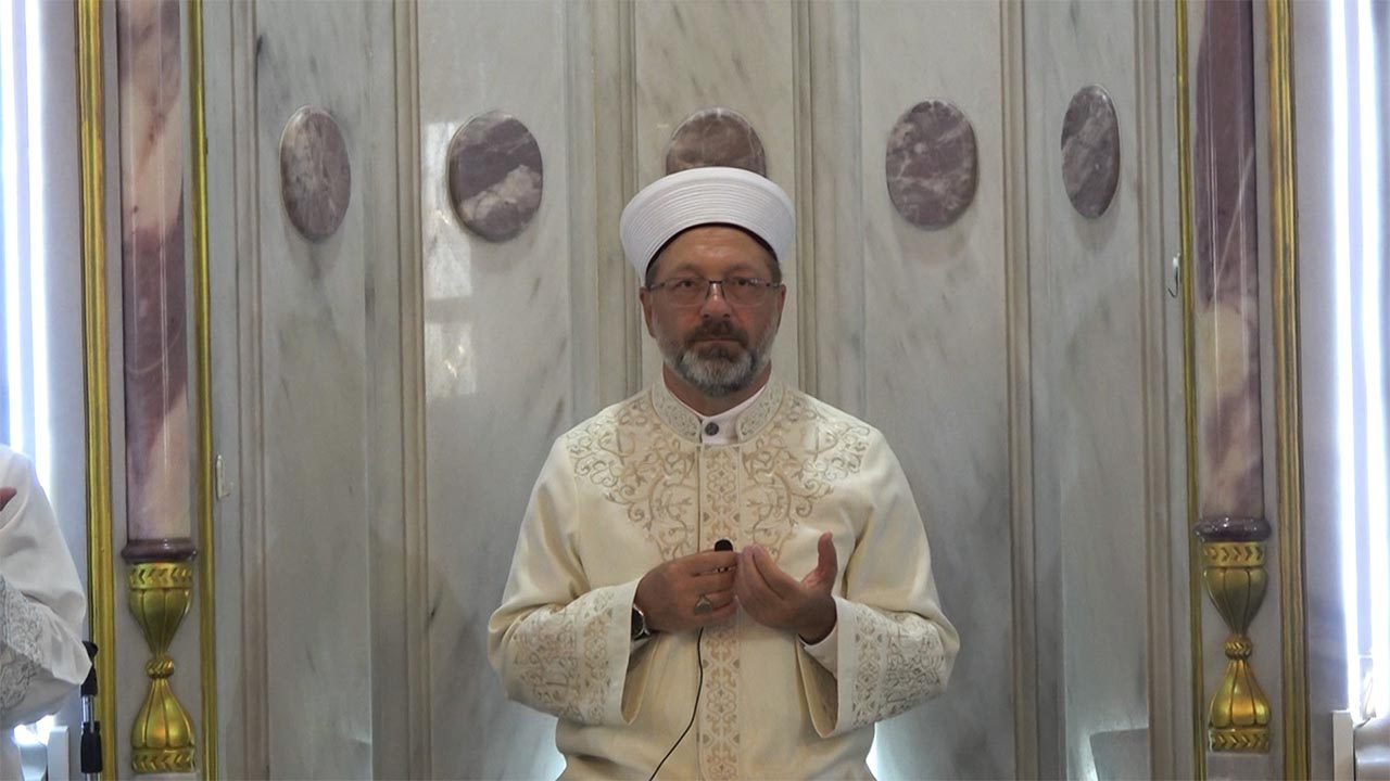 Diyanet İşleri Başkanı Erbaş, Yalova'da hafızlık icazet törenine katıldı (2)