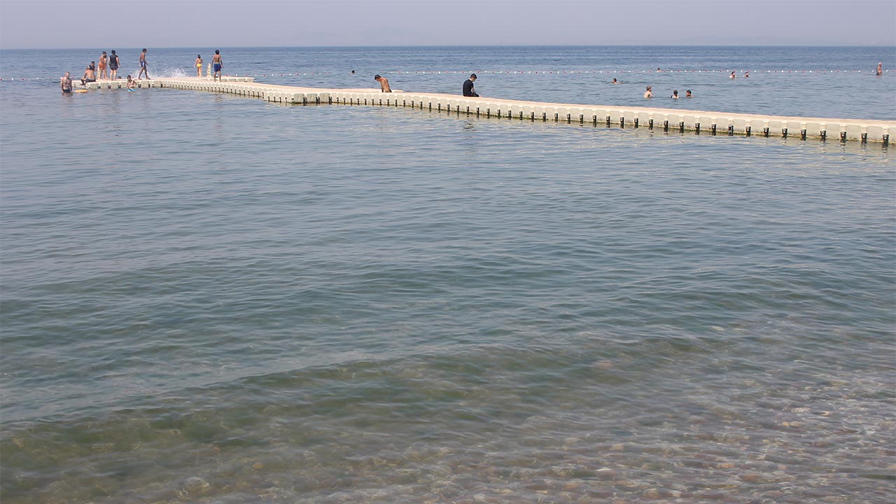 Yalova Denizi’nde Bugün Akasya Park Plajı ve Araştırma Halk Plajı Suyu Temiz mi4