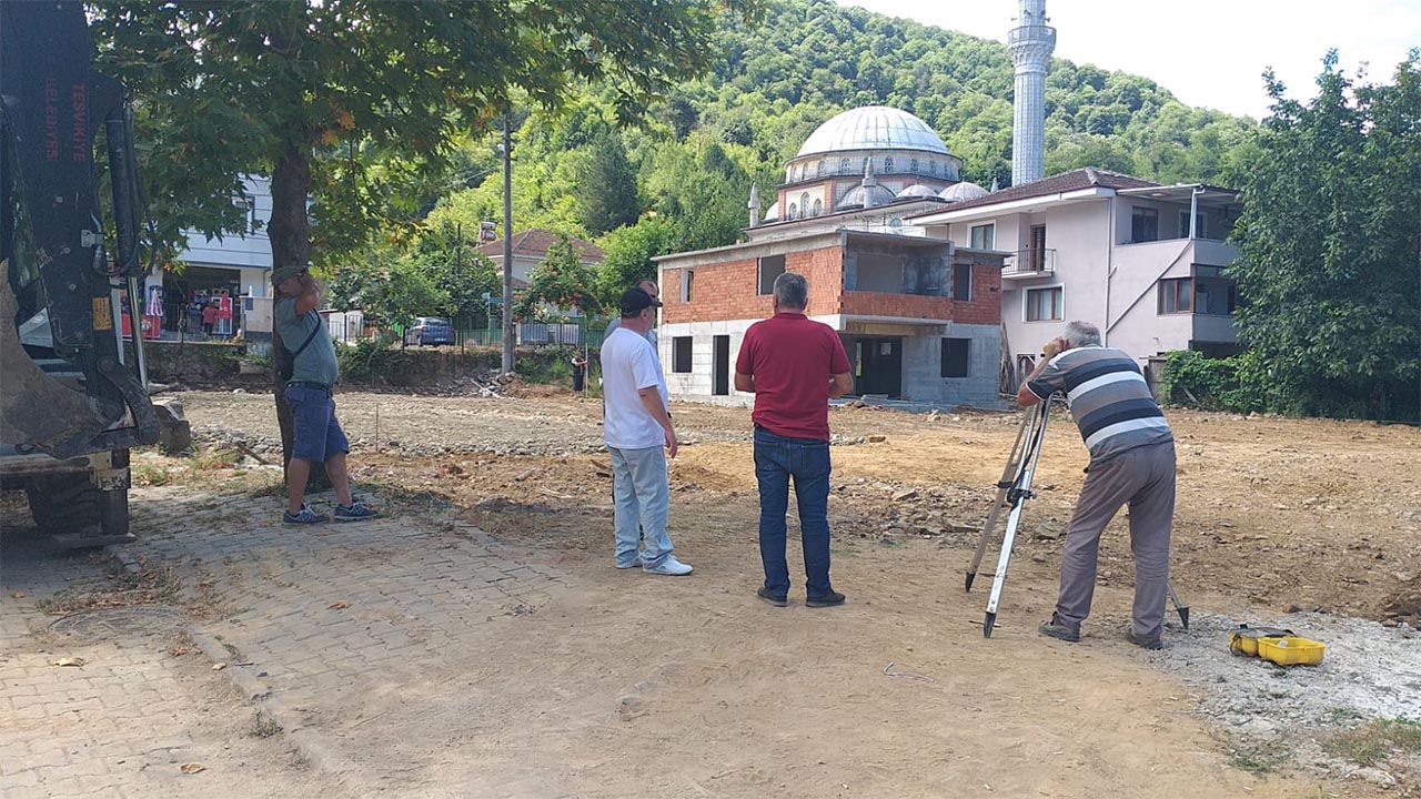 Çocuk Parkı ve Rekreasyon Çalışmalarına Başlandı (3)