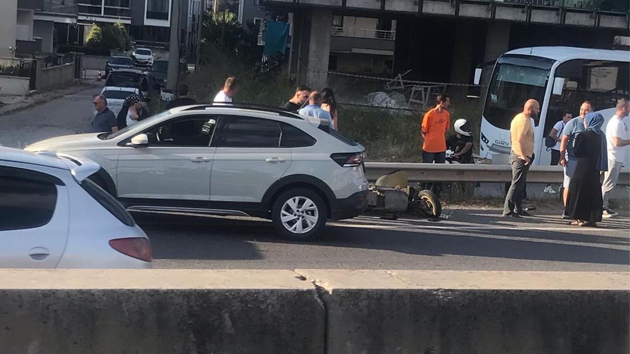 Yalova Çiftlikköy - Bursa istikametinde maddi hasarlı trafik kazası (3)