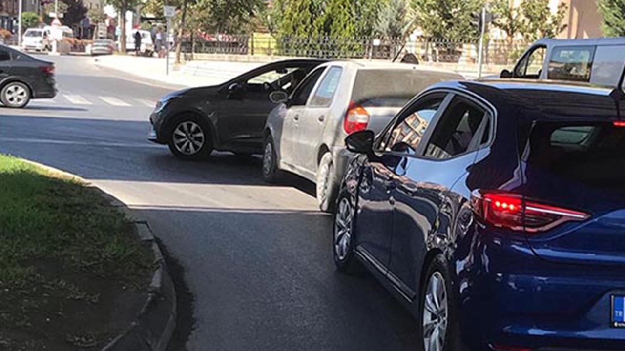 Yalova Dörtyol mevkiinde zincirleme trafik kazası (4)